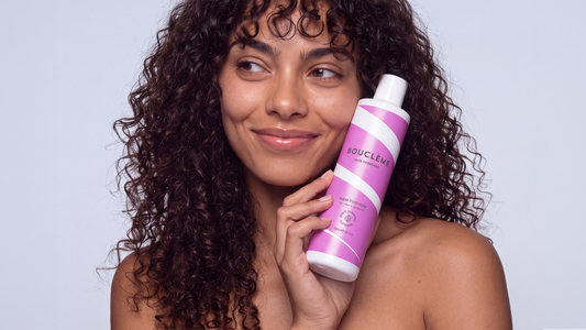 Gel-Casting 101: Wie man den Crunch für weiche, definierte Locken ausknuspert