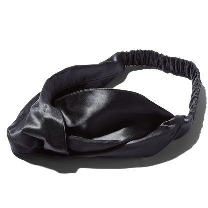 Pillowcase made from the highest quality 100% mulberry silk with a thickness of 22 momme